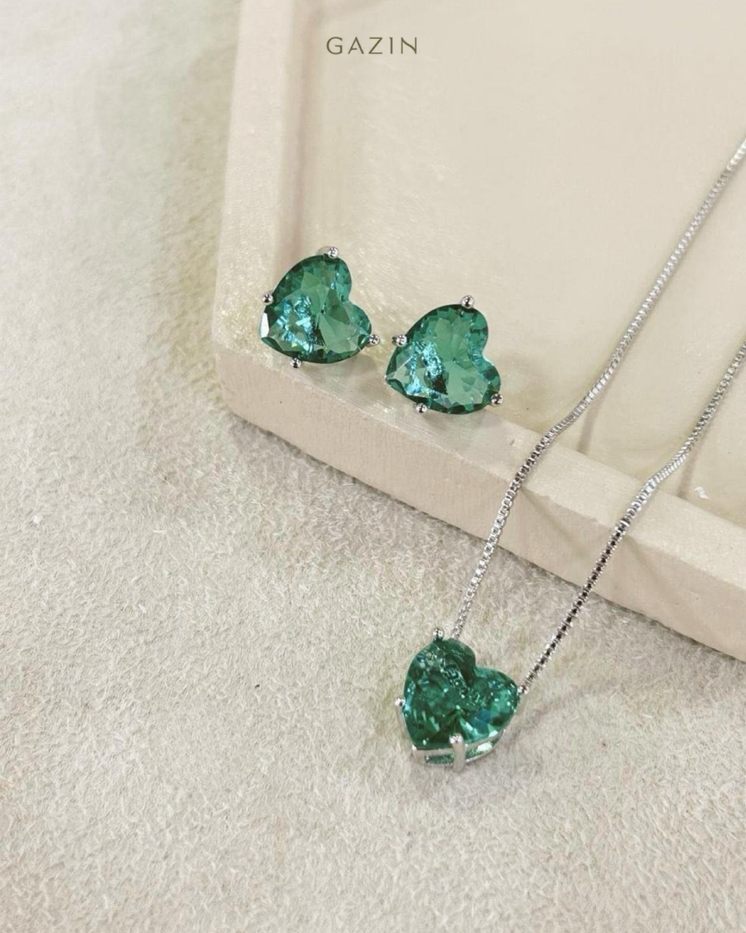 Conjunto Coração Zircônia Verde